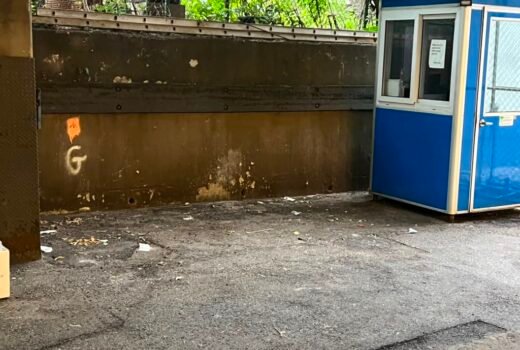 410 10th Avenue Manhattan sidewalk shed installation